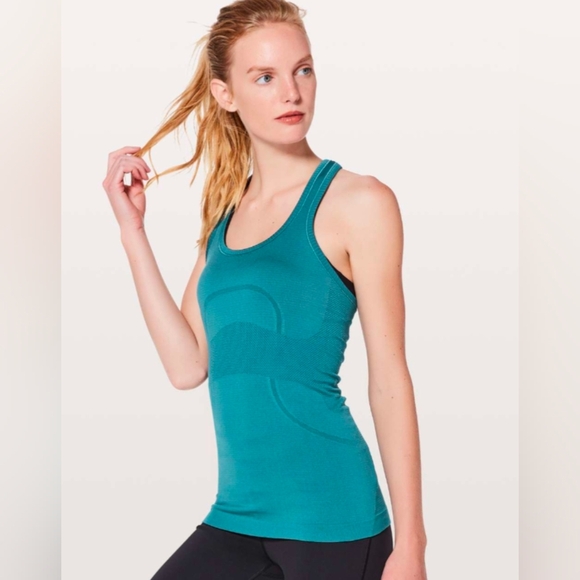 NWT Lululemon Swiftly Tech Racerback Size 6 Laguna - Picture 1 of 8